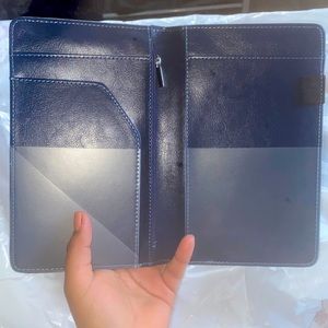 New server book color blue